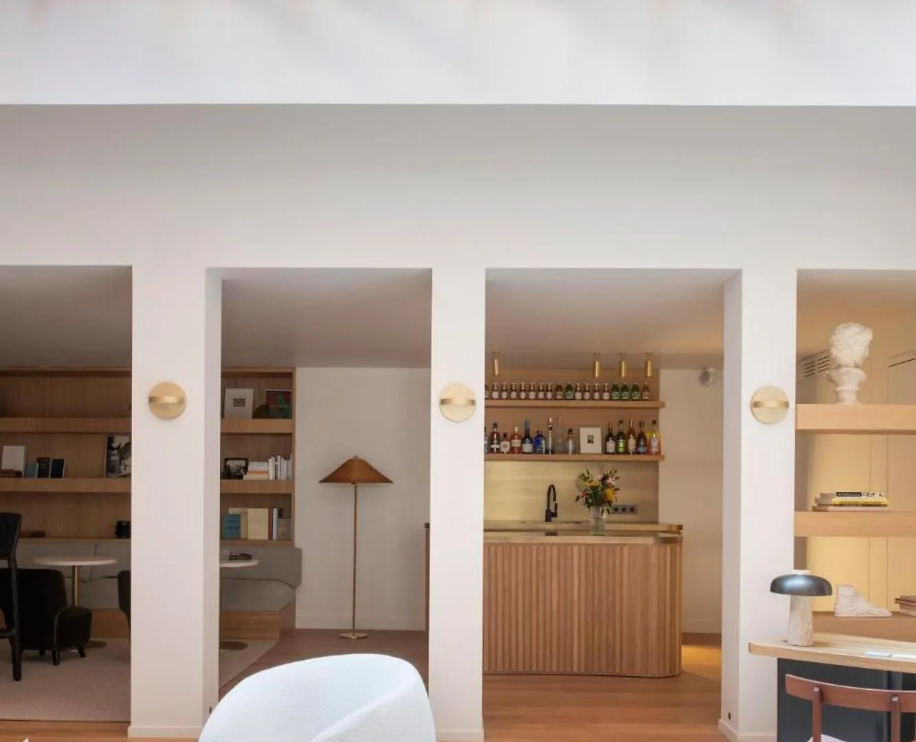 Nuage Hotel 4*