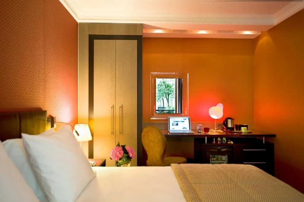 Nuage Hotel 4*